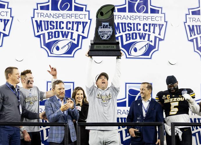 Mizzou defeats Iowa 27-24 to win the TransPerfect Music City bowl