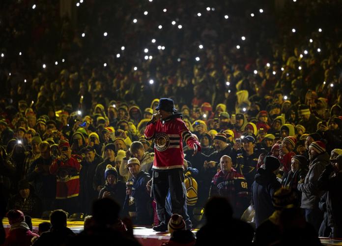 The Blues and Blackhawks take Wrigley Field for the Winter Classic