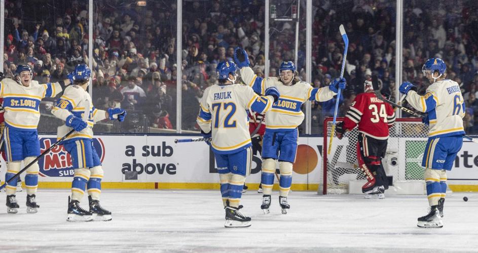 The Blues and Blackhawks take Wrigley Field for the Winter Classic